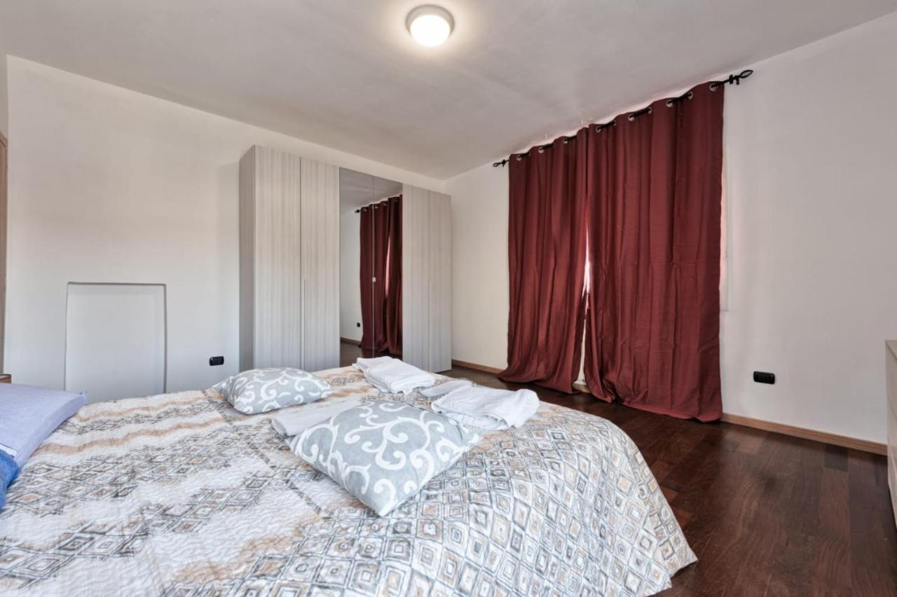 H&s Apt Private 3 Bedroom Appartement
